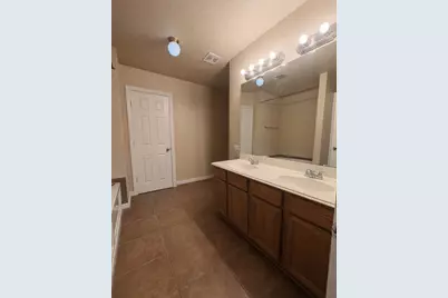 673 S Heights Drive, Crowley, TX 76036 - Photo 8