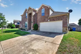 702 Cross Meadow Blvd, Mansfield, TX 76063 - Photo 2