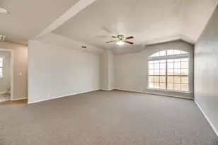 216 Touchdown Dr, Irving, TX 75063 - Photo 6