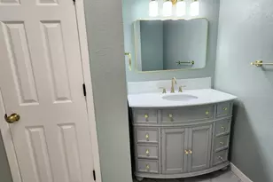 908 Dover Cir, Gainesville, TX 76240 - Photo 10