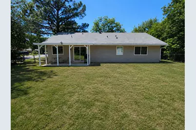908 Dover Circle, Gainesville, TX 76240 - Photo 14
