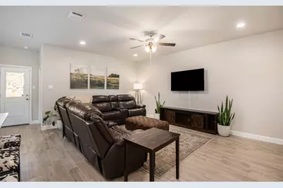 229 Dunmore Drive, Fort Worth, TX 76052 - Photo 4
