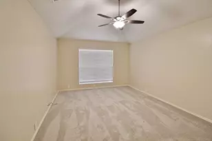 210 Ridgecrest Dr, Cedar Hill, TX 75104 - Photo 10