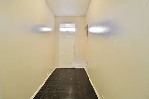 210 Ridgecrest Dr, Cedar Hill, TX 75104 - Photo 2