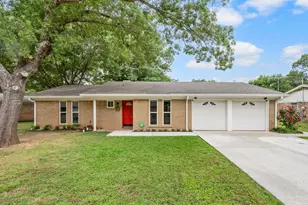 217 Glenn Dr, Hurst, TX 76053 - Photo 1