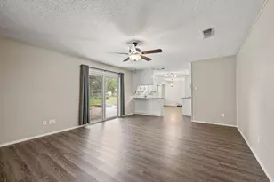 217 Glenn Dr, Hurst, TX 76053 - Photo 12