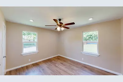 3201 Lakeland Street, Fort Worth, TX 76111 - Photo 6
