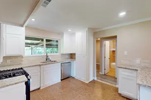 3201 Lakeland St, Fort Worth, TX 76111 - Photo 8