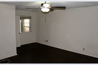 2207 Canterbury Court, Denton, TX 76205 - Photo 10