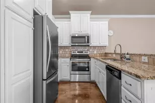 402 Spring St, McGregor, TX 76657 - Photo 6