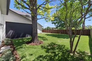 10930 Beauty Ln, Dallas, TX 75229 - Photo 38