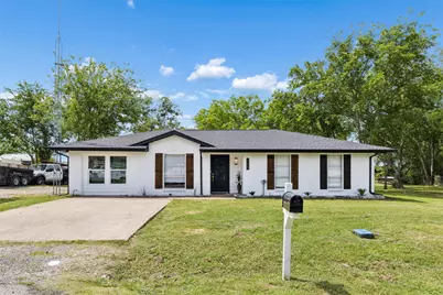 305 E Laura Avenue, Quinlan, TX 75474 - Photo 2