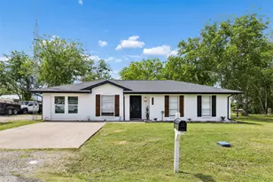 305 E Laura Ave, Quinlan, TX 75474 - Photo 2