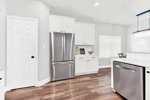 3024 Greenway Dr, Burleson, TX 76028 - Photo 8