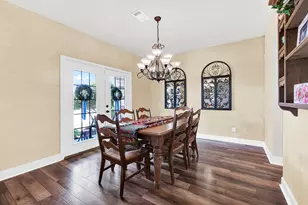 3024 Greenway Dr, Burleson, TX 76028 - Photo 4