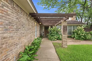 5800 Thoreau Ln, Arlington, TX 76016 - Photo 4