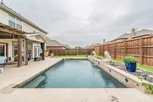 1112 Mesa Crest Dr, Fort Worth, TX 76052 - Photo 1