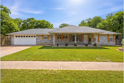 217 Spruce Circle, Azle, TX 76020 - Photo 2