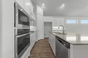 1041 Clayton Mews, Aubrey, TX 76227 - Photo 12