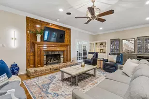 9631 Hilldale Dr, Dallas, TX 75231 - Photo 8