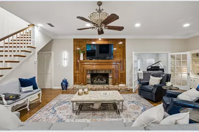 9631 Hilldale Drive, Dallas, TX 75231 - Photo 6