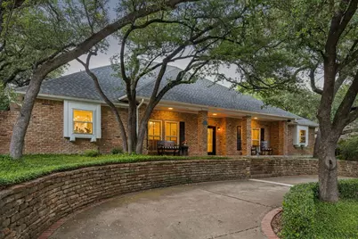 9631 Hilldale Drive, Dallas, TX 75231 - Photo 2
