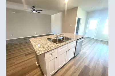 5552 Rollins Drive, Krum, TX 76249 - Photo 4