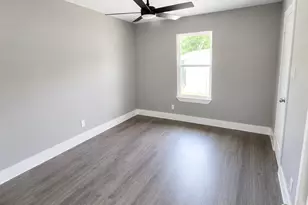 106 N 4th St, Crandall, TX 75114 - Photo 4