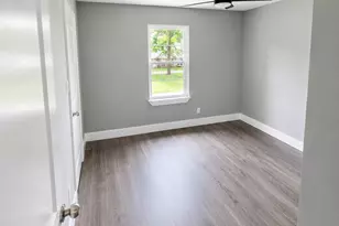 106 N 4th St, Crandall, TX 75114 - Photo 8
