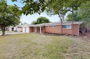 3632 Venice Dr, North Richland Hills, TX 76180 - Photo 2