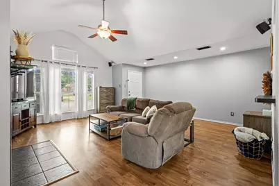 136 Goldeneye Lane, Fort Worth, TX 76120 - Photo 10