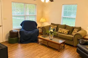414 Tobe, Gilmer, TX 75645 - Photo 2