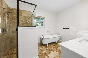 1044 E Woodridge Rd, Waxahachie, TX 75165 - Photo 16
