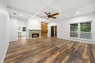 1044 E Woodridge Rd, Waxahachie, TX 75165 - Photo 10