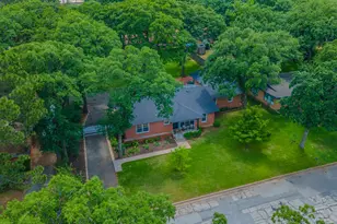 1312 W Lavender Ln, Arlington, TX 76013 - Photo 32