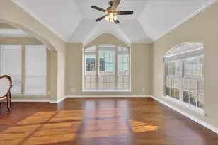 4213 Forestedge Dr, Grand Prairie, TX 75052 - Photo 8