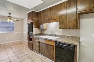 413 Glenhaven Dr, Azle, TX 76020 - Photo 10
