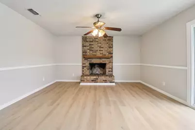 413 Glenhaven Drive, Azle, TX 76020 - Photo 4