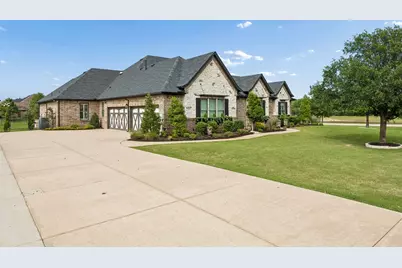 105 Eagles Peak Lane, Double Oak, TX 75077 - Photo 2