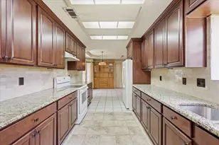 342 Omaha Ln, Duncanville, TX 75116 - Photo 6