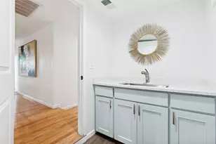 6405 Glennox Ln, Dallas, TX 75214 - Photo 20