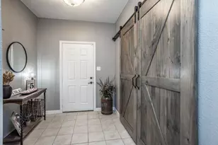 1816 Vallana Dr, Gainesville, TX 76240 - Photo 2