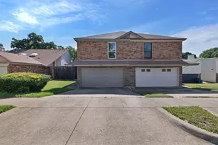134 Main Pl, Euless, TX 76040 - Photo 2