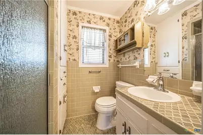 17941 Old 81, Troy, TX 76579 - Photo 14
