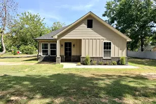 5350 1st Street, Chandler, TX 75758 - Photo 1