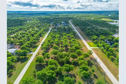 1624 Earhart Drive, Granbury, TX 76049 - Photo 2