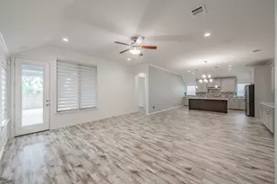 612 Rawlins Ln, Fort Worth, TX 76131 - Photo 4