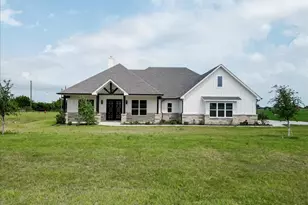 8524 Bronco Dr, Godley, TX 76044 - Photo 2