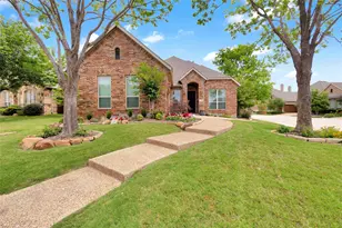 525 Adventurous Shield Dr, Lewisville, TX 75056 - Photo 2