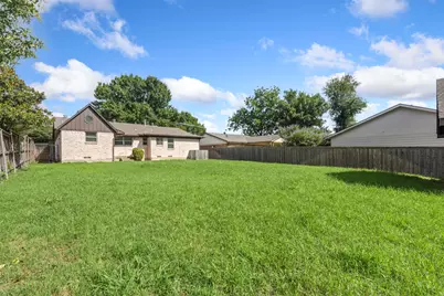 9209 Boundbrook Avenue, Dallas, TX 75243 - Photo 18